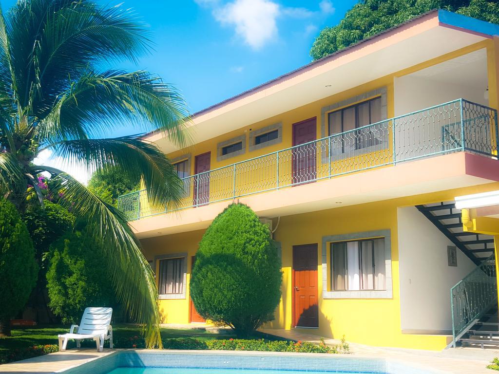 Hotel Los Pinos マナグア エクステリア 写真