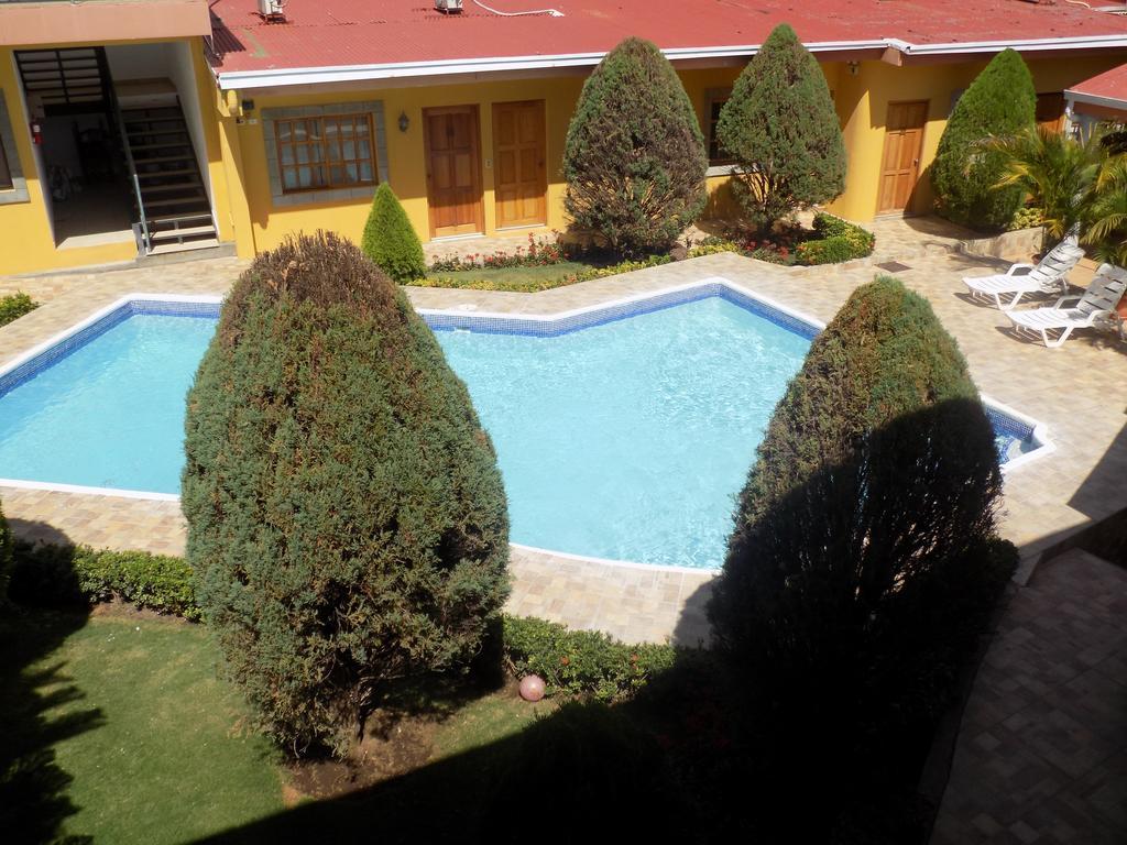 Hotel Los Pinos マナグア エクステリア 写真