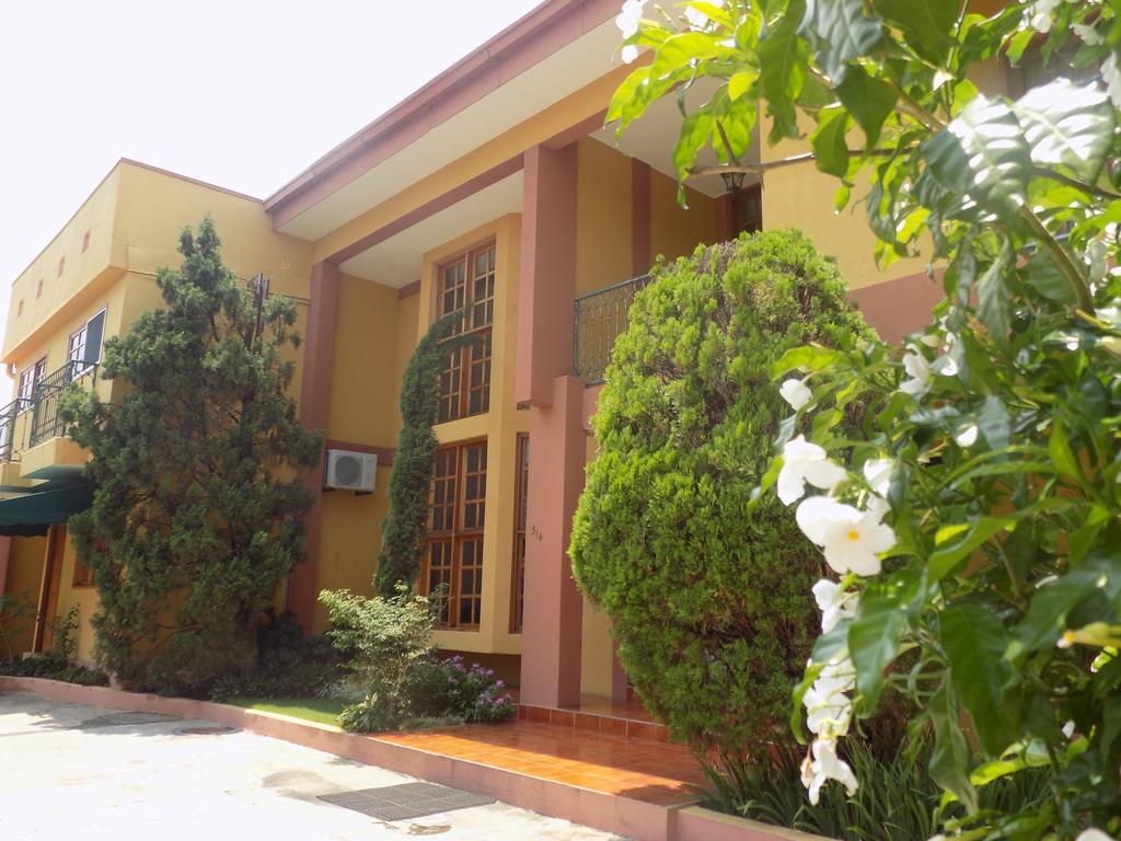 Hotel Los Pinos マナグア エクステリア 写真